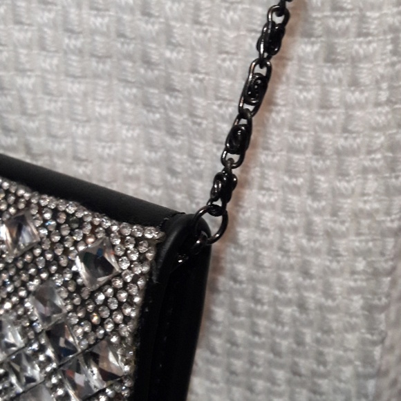 Bling clutch flat crossbody w removable chain - Picture 5 of 7